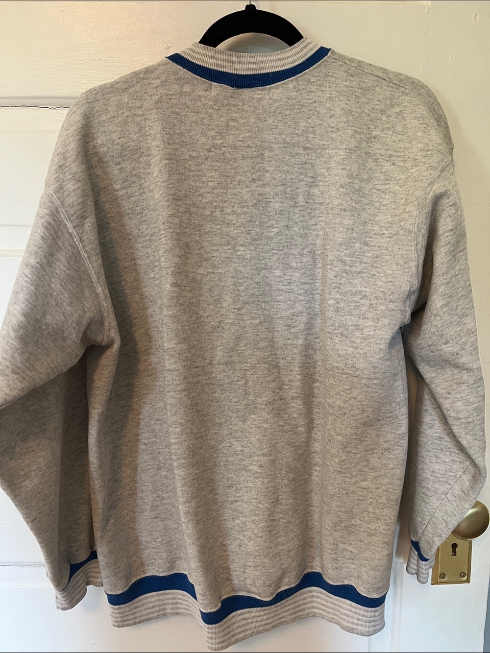 Vintage Crew Neck Cat Sweatshirt - Picture 4 of 4